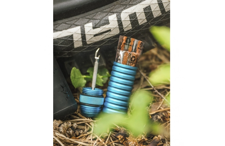 Ремкомплект для бескамерки Peaty's Holeshot Tubeless Puncture Plugger Kit, Navy